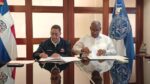 El rector de la UASD, maestro Editrudis Beltrán Crisóstomo y el titular de la Dirección de Infraestructura Escolar (DIE), Ingeniero Roberto Herrera Polanco durante la firma del convenio.