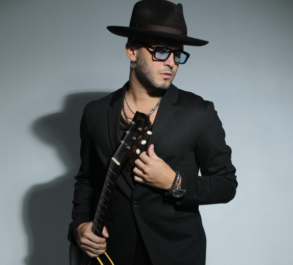 El cantautor Zeo Muñoz