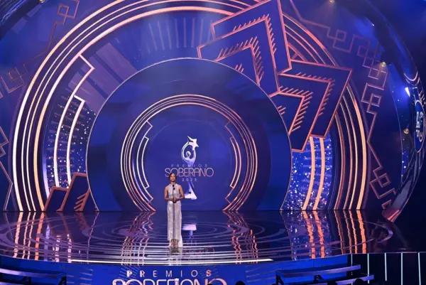 Zoé Saldaña presenta categoría