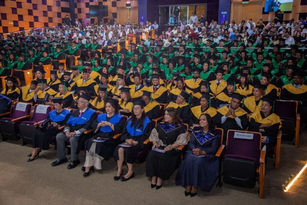 graduación-Fundación Global