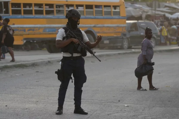 policía haitiana