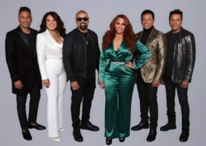 Ellos componen  un equipo integrado por  Tony Morales, Alexa Ramírez, Franklin Rivers, Irisneyda Santos y Rubén Ariel.