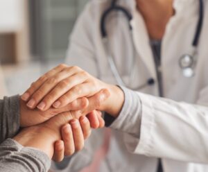 Innovación real no está en seguir tendencias, sino en transformar el sistema desde dentro.