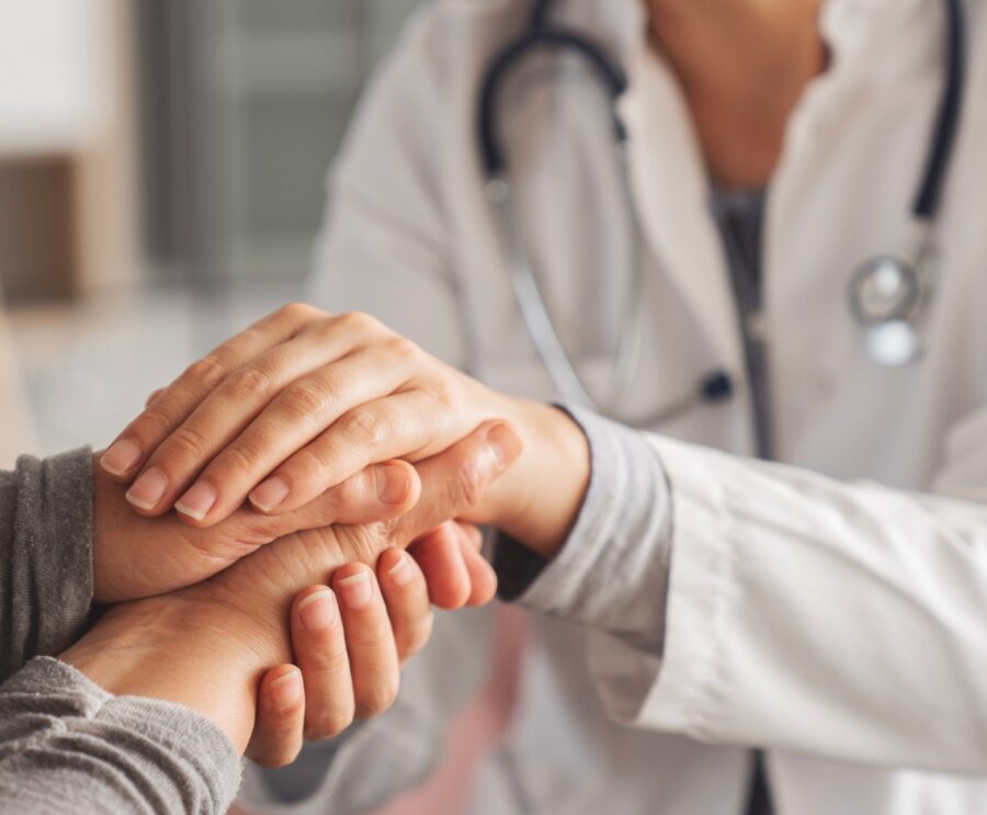 Innovación real no está en seguir tendencias, sino en transformar el sistema desde dentro.