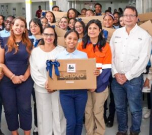 Unos 125 estudiantes han sido beneficiados.