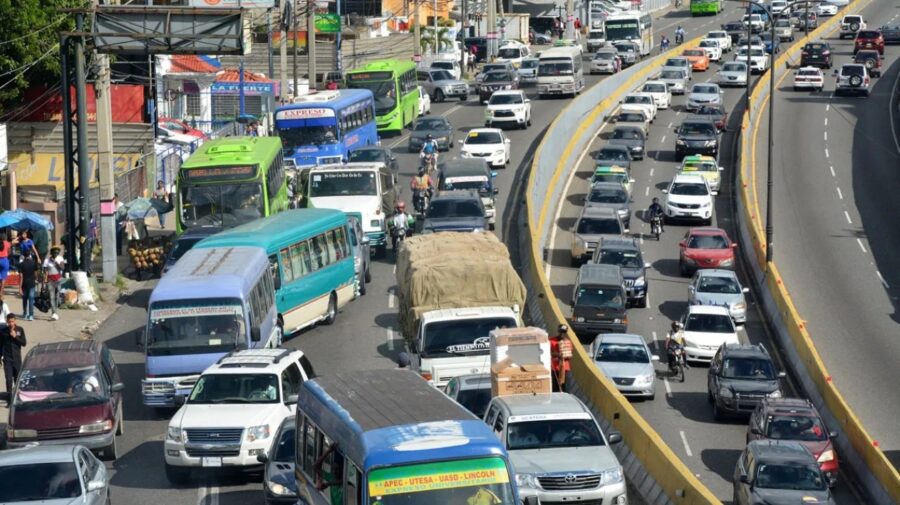 El pasado año quedaron 170,436 vehículos  pendientes de renovar el marbete.