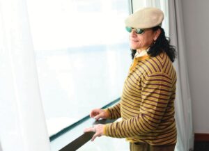 Elvis Crespo estuvo de visita promocional en el país, donde habló de su música y planes futuros. AGENCIA FOTO