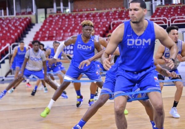 Selección de baloncesto vestirá  camiseta de  Adidas.  archivo