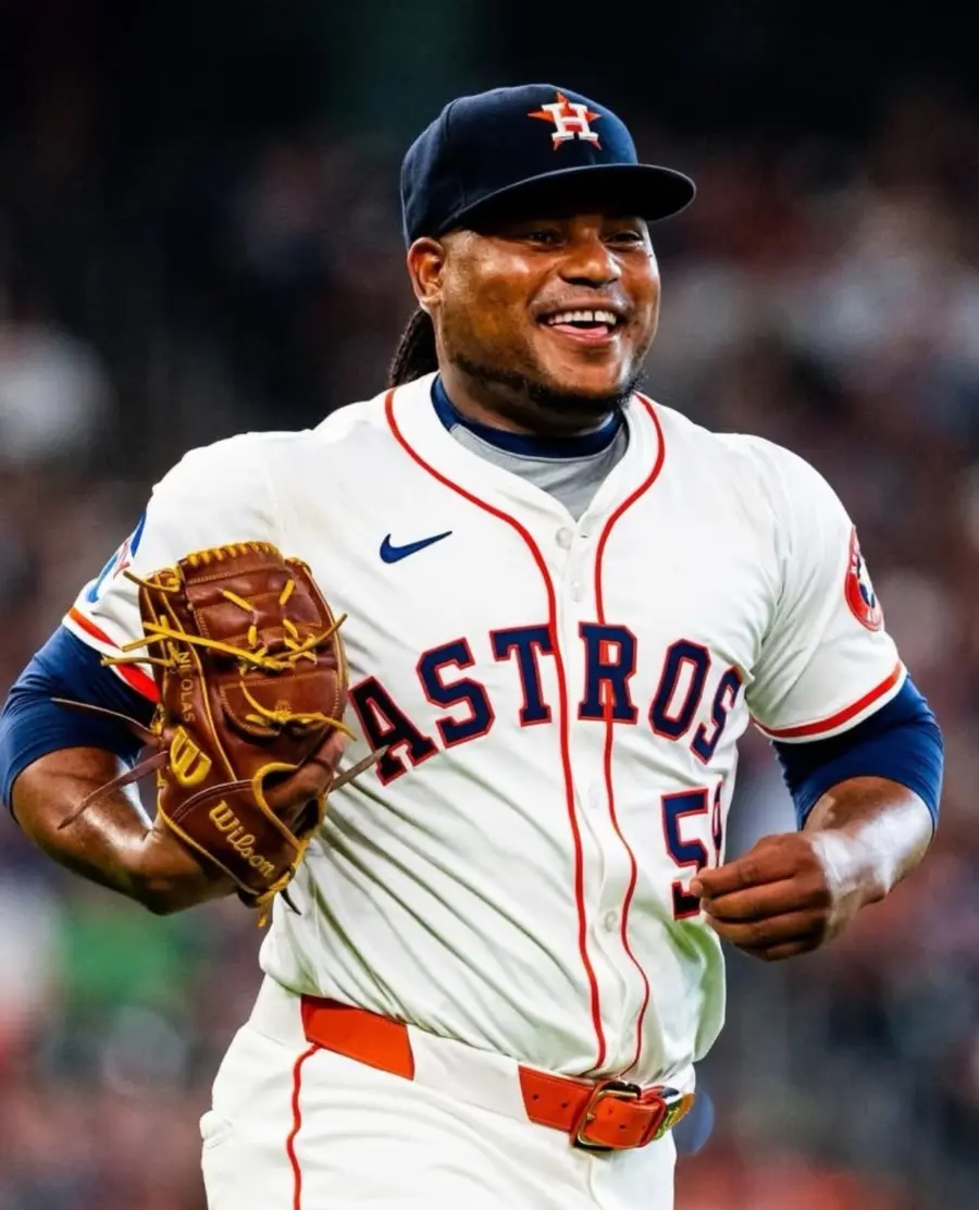 El zurdo  dominicano Framber Valdez busca un megacontrato en su primera agencia libre.