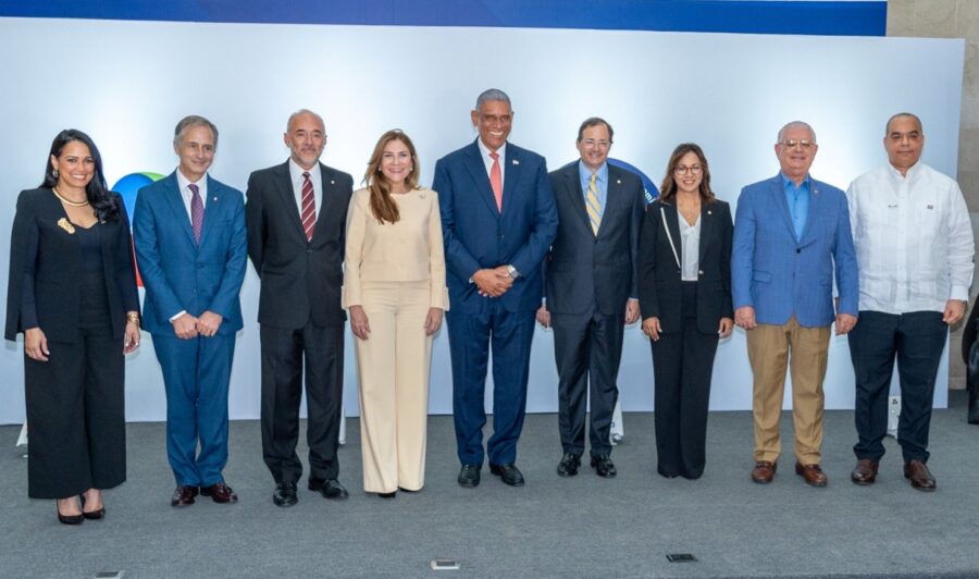 Celinés Toribio, Andrés Maldonado, Fidelio Arturo Despradel, Carolina Mejía, Jesús – Chu- Vásquez, Steven Puig, Josefina Navarro, José Rafael Espaillat y Opinio Díaz.