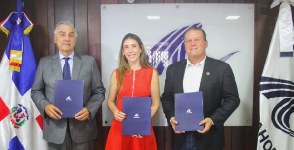 Juan Bancalari, Adriana Pocaterra y Giancarlos Bonarelli.