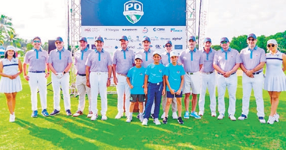 Directiva de la Asociación PQ junto a la nueva generación.