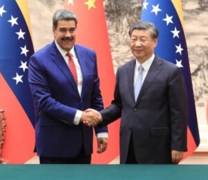 Los gobiernos de China y Rusia apoyan a Nicolás Maduro.