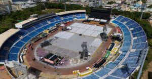 Vista del Estadio Olímpico Félix Sánchez antes del concierto inaugural de Bad Bunny en su “Debí tirar más fotos”.  efe