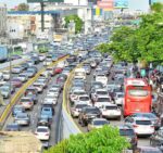 La DGII  llama a renovar su marbete con tiempo.  Archivo