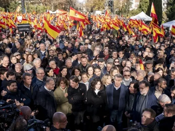 Las protestas son constantes  en contra de la corrupción.