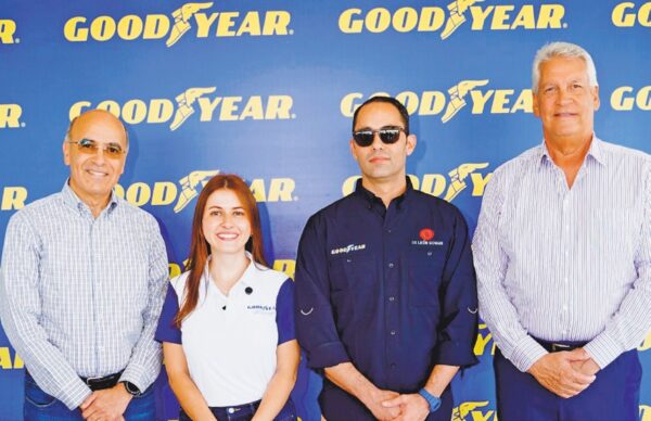 Aridio de Jesús, Paulina Furlan, Raúl de León  y José Luis Núñez.