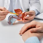Día Mundial del Cáncer de Próstata: especialista derriba mitos y llama a los hombres a realizarse chequeos