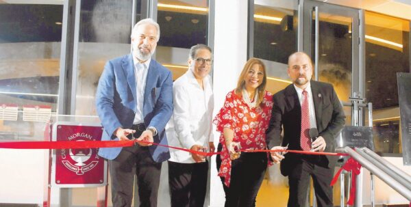 Dennis Simó, Juan Enrique Álvarez, Olga  García y  Brian Kelly.