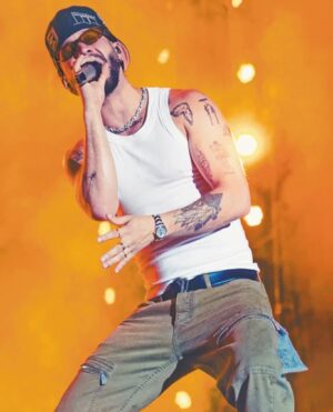 Mora debutó en Santo Domingo de forma impresionante.