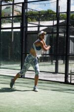 La inmortal del deporte dominicano, Joelle Schad, durante uno de sus partidos de pádel.