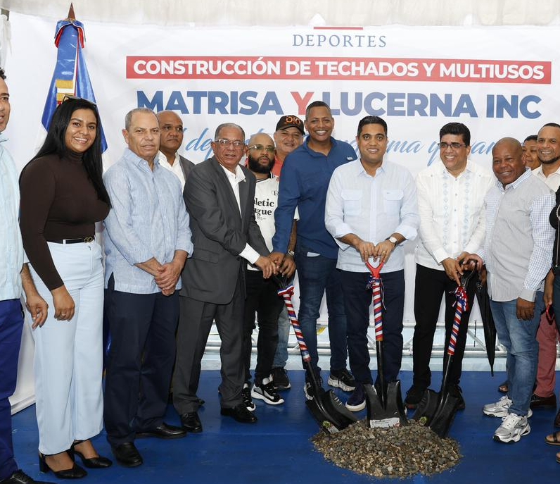 Kelvin Cruz, ministro de Deportes, encabezó acto