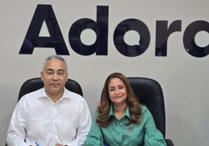 Severo Rivera y Rosa Olga Medrano, de Adopae y Adora,  respectivamente.