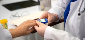 Especialista dice que aunque el monitoreo continuo de glucosa ha transformado la vida de miles de personas, aún existen retos por superar.