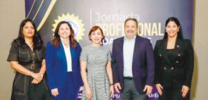 Alicia Abreu, Ana Santelises de Latour, Karla  Alonso, Ángel Elmúdesi y Michelle Rojas.