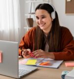 El 76 % de los criollos ya tiene acceso a internet, impulsando el auge de  educación online.