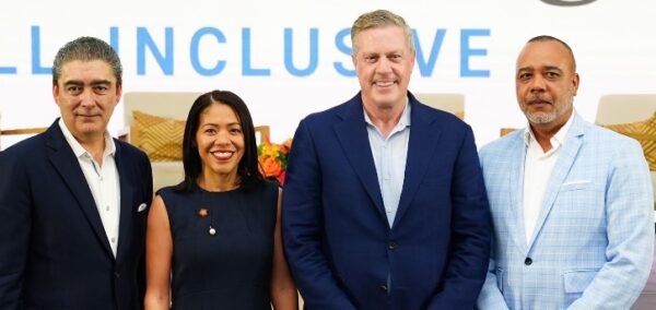 Leandro Castillo, Grisel Cordones, Craig  Smith y Hilario Peralta.