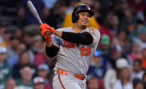 El dominicano Samuel Basallo, de Baltimore, es proyectado para ser un estelar en las GL.  AP