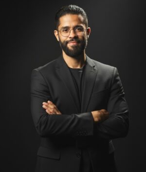 Angelo Liriano, aconseja analizar dominio en plataformas.