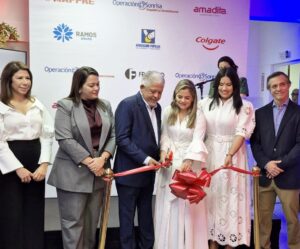 Patricia Marcano, Oscarina Fuertes, Fernando de la Cruz, Natacha Quiterio, Nirvana Saldaña y  Giancarlo Brache.