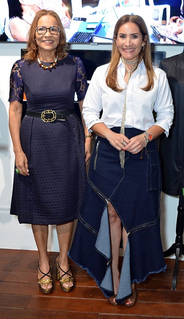 Isabel Reynoso, presidenta de Inmoda RD, y Karina Cortorreal, directora de Indómita.