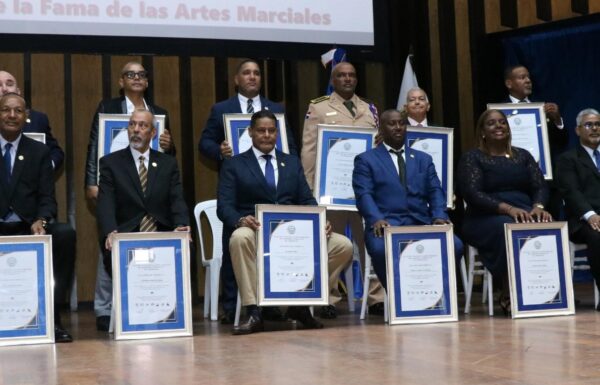 Nuevos inmortales de las artes marciales en  la regia ceremonia efectuada el domingo.