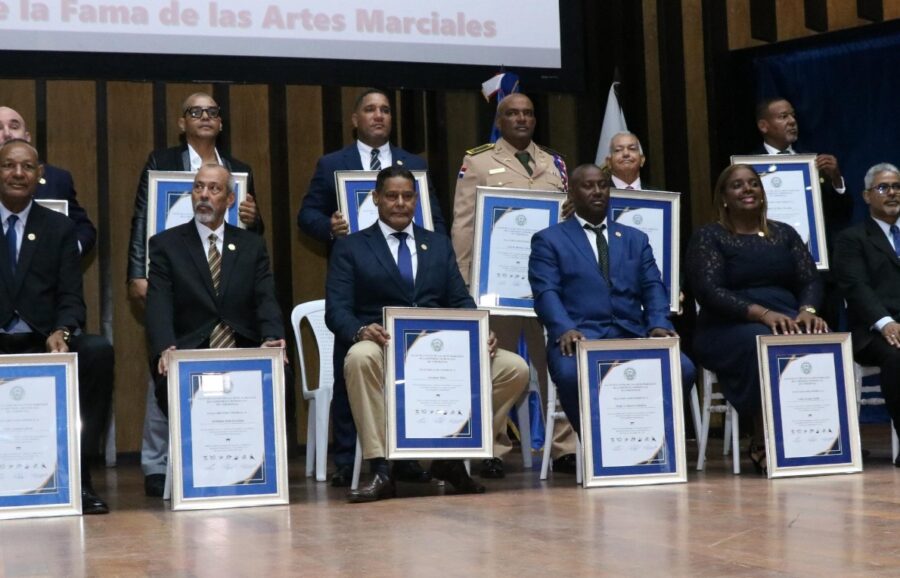Nuevos inmortales de las artes marciales en  la regia ceremonia efectuada el domingo.