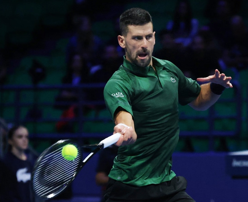 Novak Djokovic va a  su octava semifinal de la temporada.  Ap
