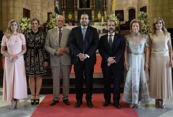 Pilar González P., Aimee González P. Octavio González Nivar, Alberto Bergés González, Giancarlo Sanguinetti, Patricia González P. y Jacqueline González P.