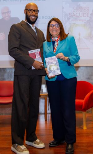 Aralís Rodríguez  junto a  Juan Rojas.