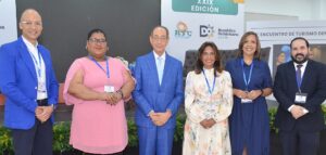 Miguel Asenjo, Mirca Peguero, Luis Felipe Aquino, Zoila Fernández, Digna Paulino y Diego Estévez.