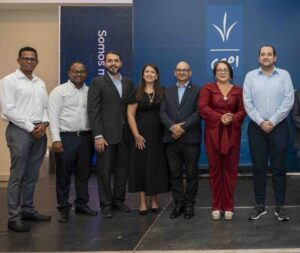 Ejecutivos de la entidad presidieron el acto.