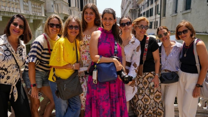 Parte del equipo de monitores.