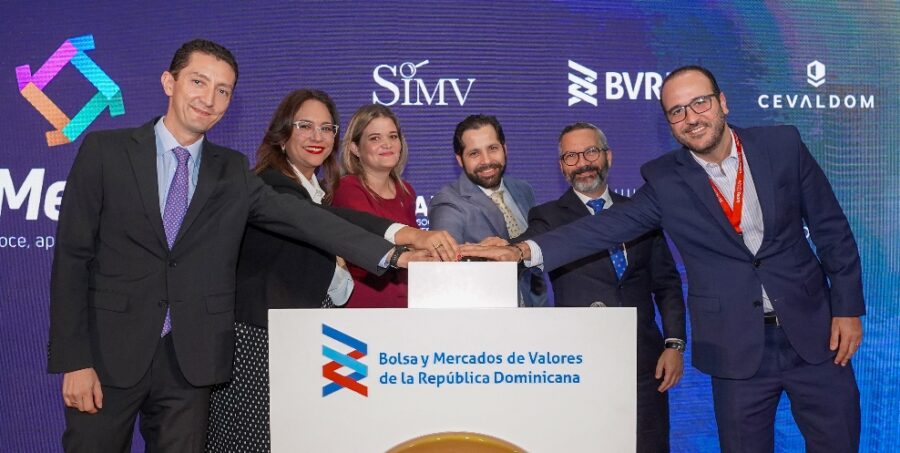 Santiago Sicard, Katty Cepeda, Elianne Vílchez Abreu, Ernesto Bournigal, Freddy Rossi y Christian Molina.