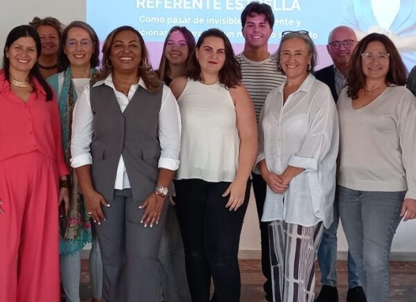 Irene Morillo junto a miembros de CETAC Automs en Barcelona.