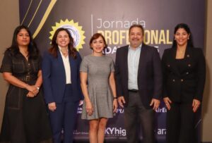 Alicia Abreu, Ana Santelises De Latour, Karla Alonso, Angel Elmúdesi y Michelle Rojas.