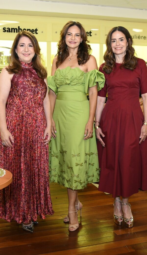 Jacqueline Viteri, Celeste Pérez y Pilar Ricart.