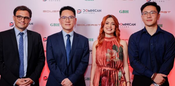 Sebastián Proux, Dong Zhou, Ashley Portes y Wu Fan.