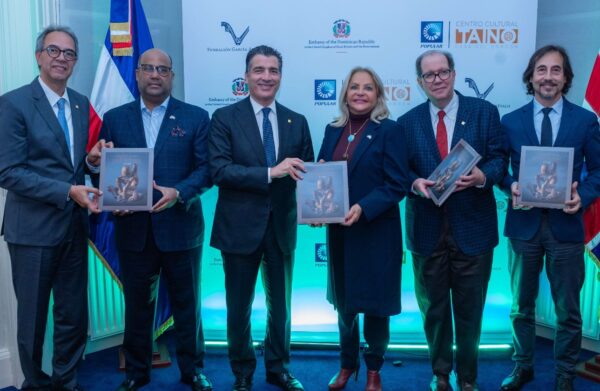 José Mármol, Amauris Vásquez, Christopher Paniagua, Rosa Hernández de Grullón, Felipe Vicini y Carlos León.