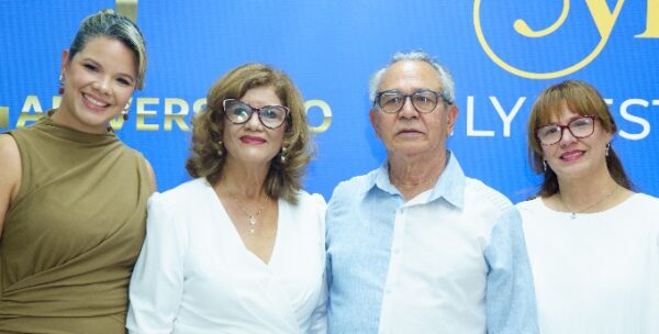 Esther Pérez, Milagros Inoa, Juan Ramón Pérez y Yoany Pérez.